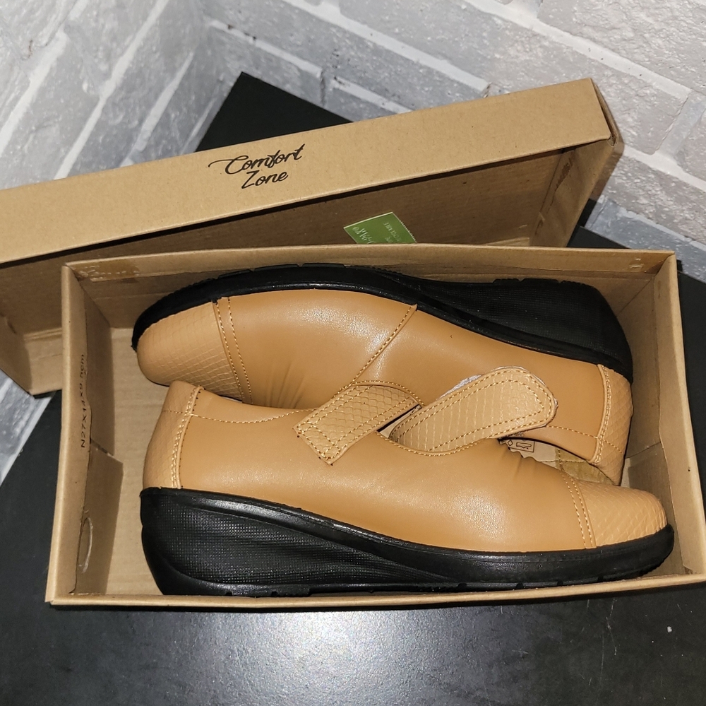 Comfort Zone Women’s Size 9 Tan Comfort Shoes – NIB – Adjustable Strap - Picture 3 of 7